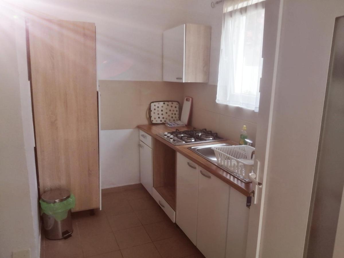 Apartments And Rooms Camelia Premantura Εξωτερικό φωτογραφία