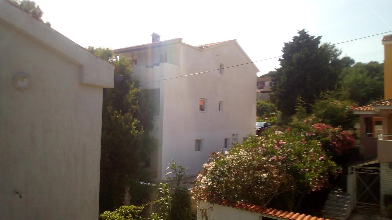 Apartments And Rooms Camelia Premantura Εξωτερικό φωτογραφία